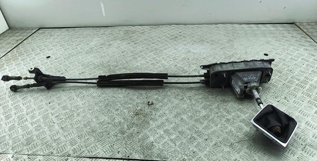 кулиса Volkswagen Passat B6 2008, 1.4 л., бензин, МКПП, чёрный, универсал