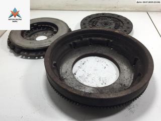 маховик Volkswagen Golf 4 поколение 1998, 1.4 л., бензин, МКПП, чёрный, хетчбэк 3 дв.