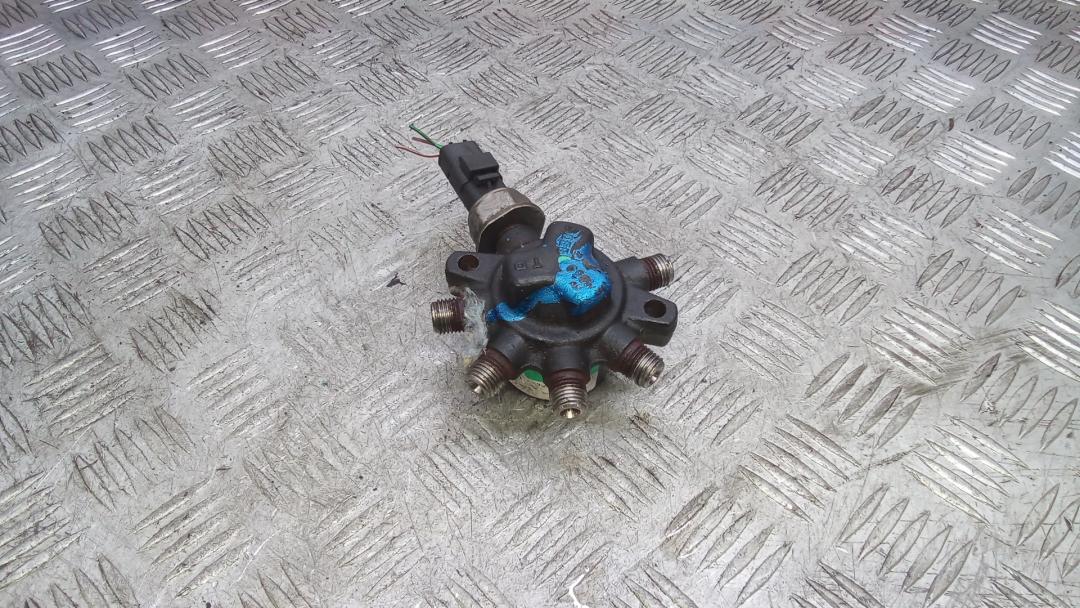 топливная рампа Renault Megane 3 поколение 2010, 1.5 л., дизель, МКПП, хетчбэк 5 дв., BN - фото №1