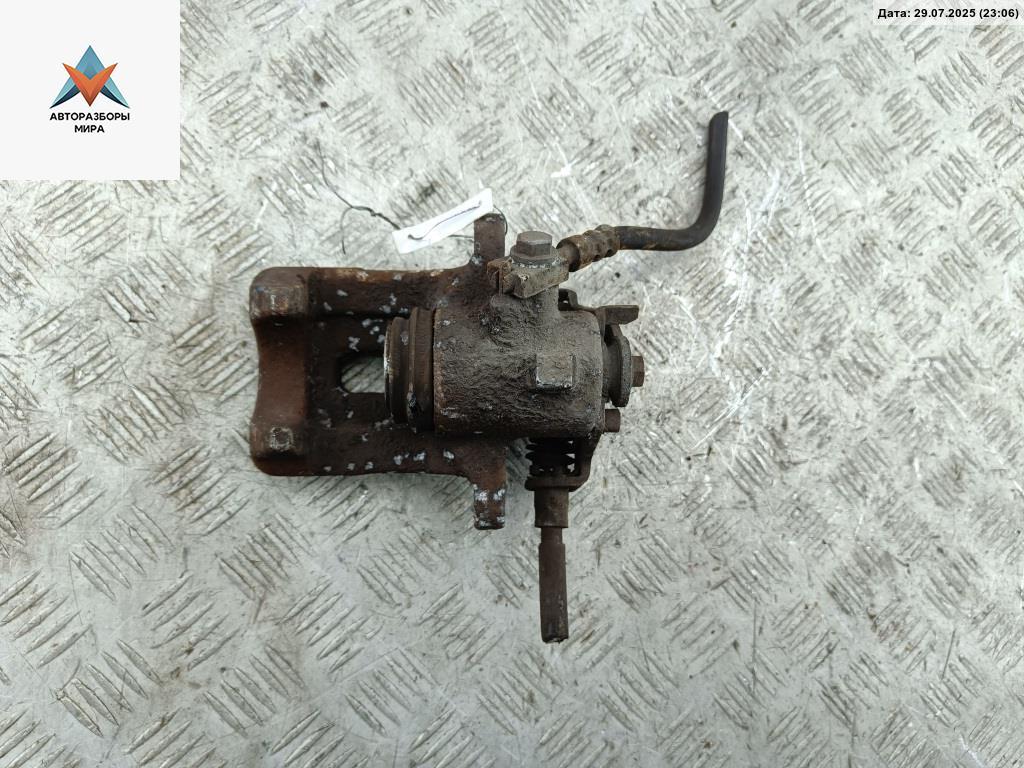 суппорт задний правый Audi A4 B6 2001, 2.0 л., бензин, МКПП, серый, седан - фото №1