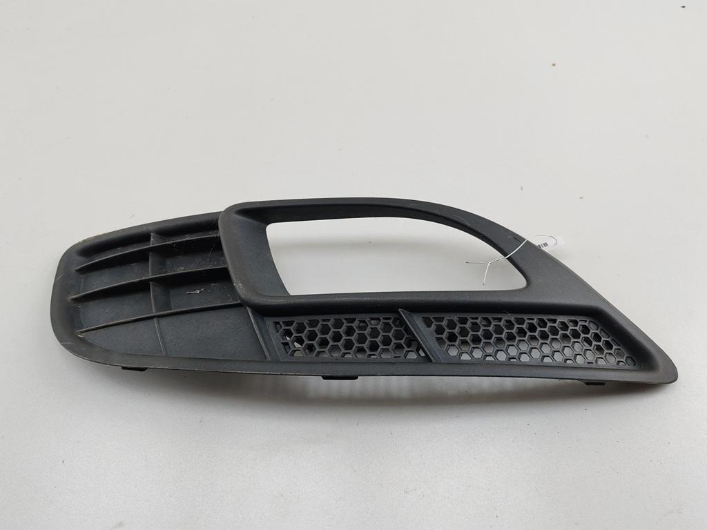 рамка фары противотуманной правой Fiat Croma II 2005, 1.9 л., дизель, АКПП, серый, универсал, 735447324