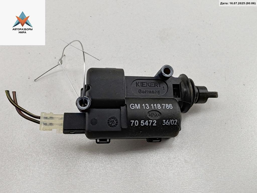 активатор замка багажника Opel Zafira 1 поколение (A) 2002, 1.6 л., бензин, МКПП, чёрный, минивэн, 13118786 - фото №1