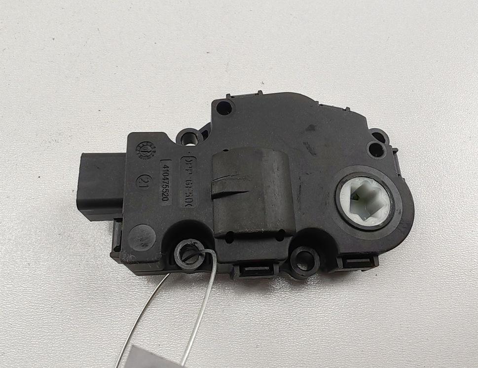 моторчик заслонки печки BMW 1 E81/E87 2007, 2.0 л., дизель, МКПП, серый, хетчбэк 5 дв., 9298880