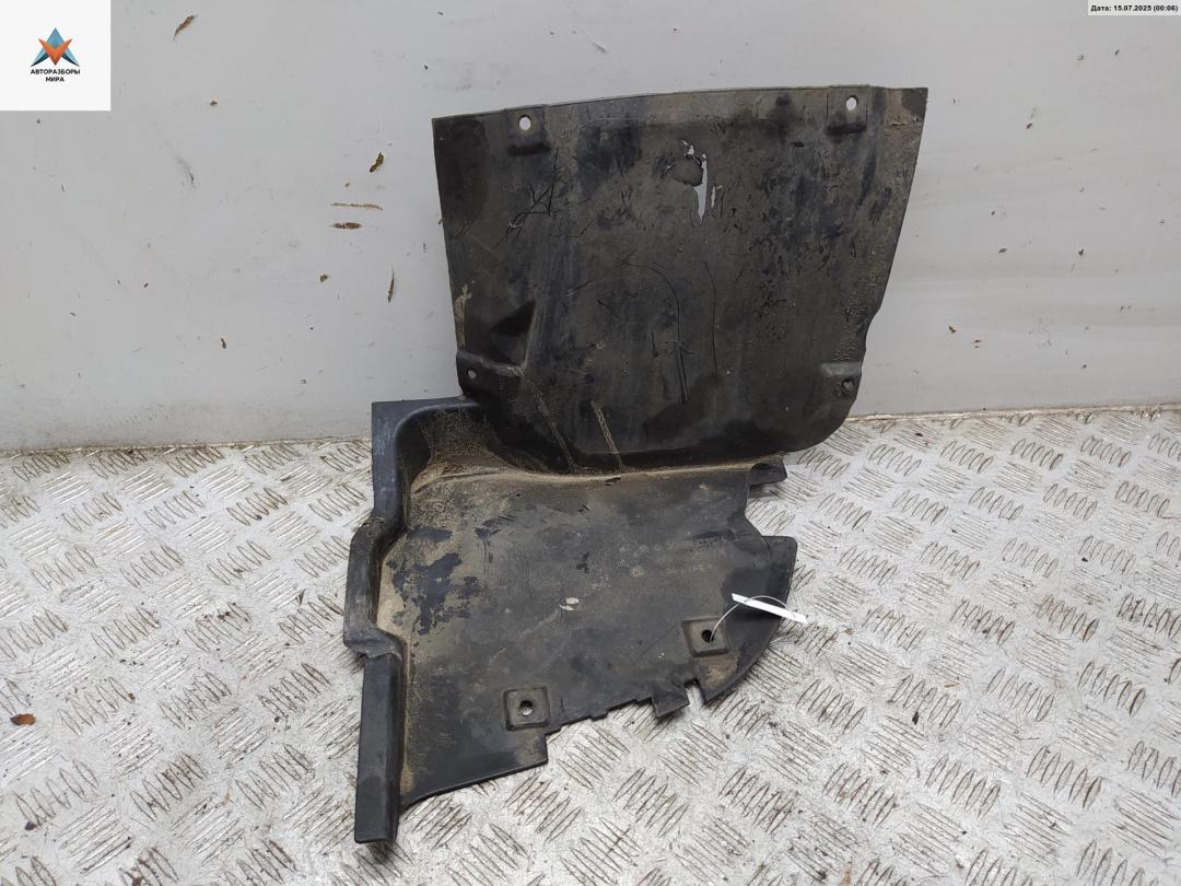 Подкрылок передний правый Mercedes-Benz C-Класс W203/S203/CL203 2002, 2.2 л., дизель, хетчбэк 3 дв., 2038841124 - фото №1