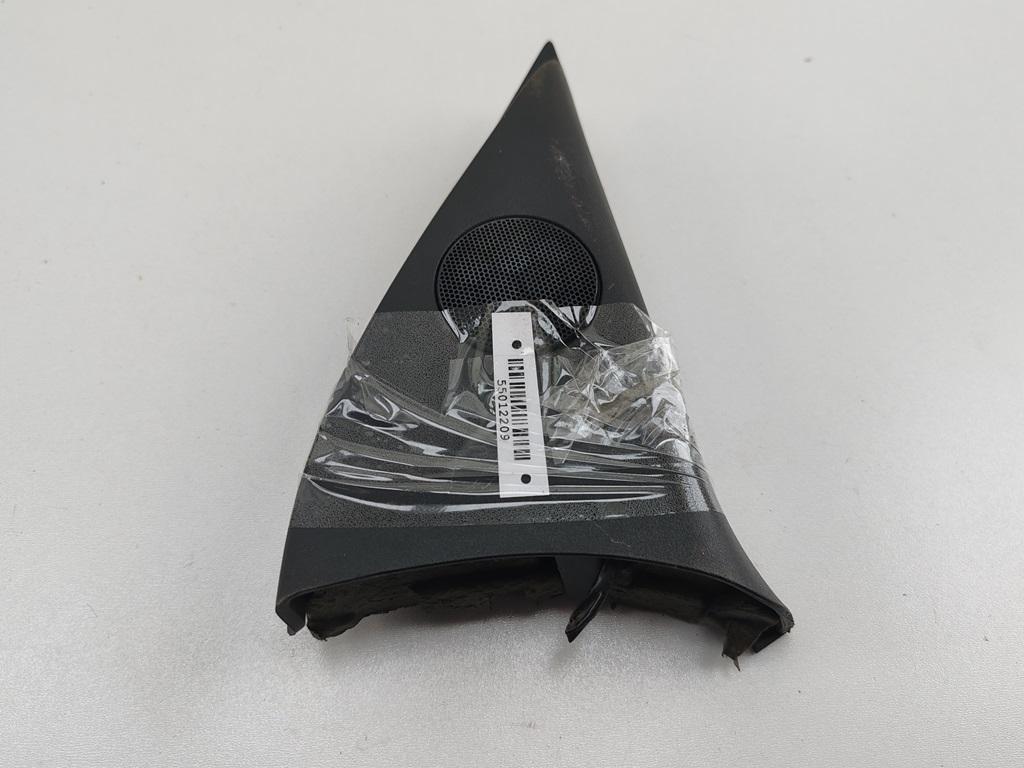 накладка двери (крышки) багажника Opel Astra G 2001, 1.2 л., бензин, МКПП, синий, хетчбэк 5 дв., 90521952