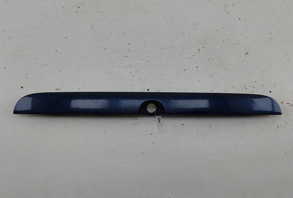 накладка подсветки номера Opel Zafira A 2001, 1.8 л., бензин, МКПП, синий, минивэн, 90579631