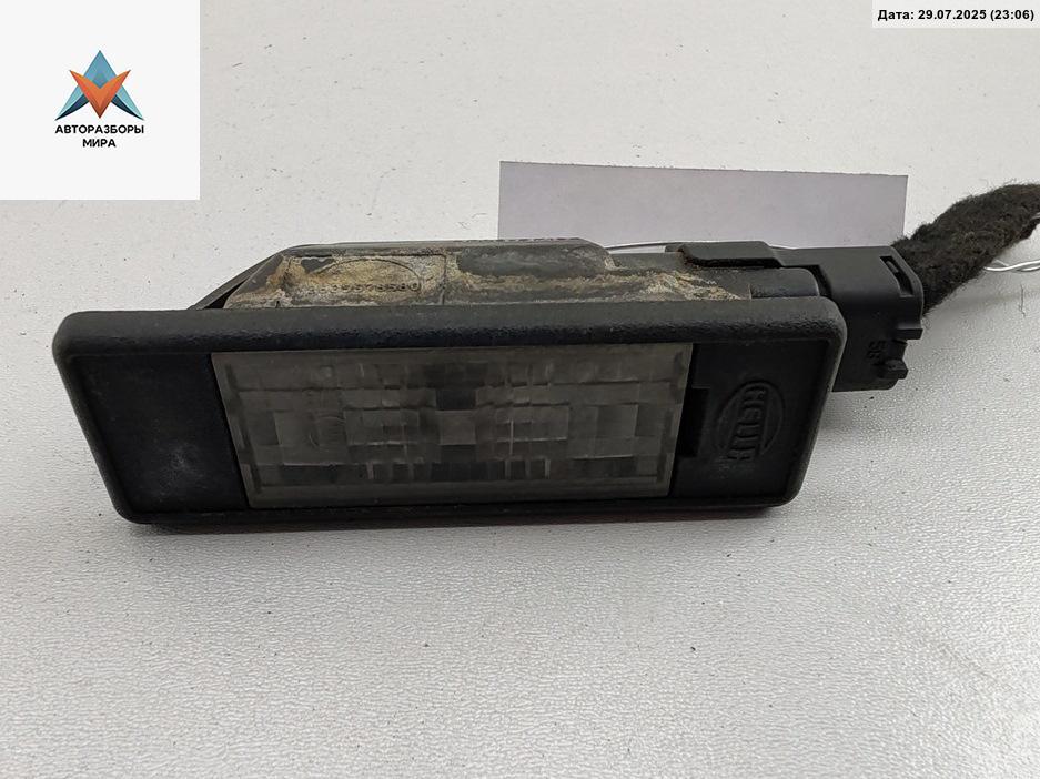 подсветка номера Peugeot 807 1 поколение 2004, 2.2 л., дизель, МКПП, серый, минивэн, 153012 - фото №1