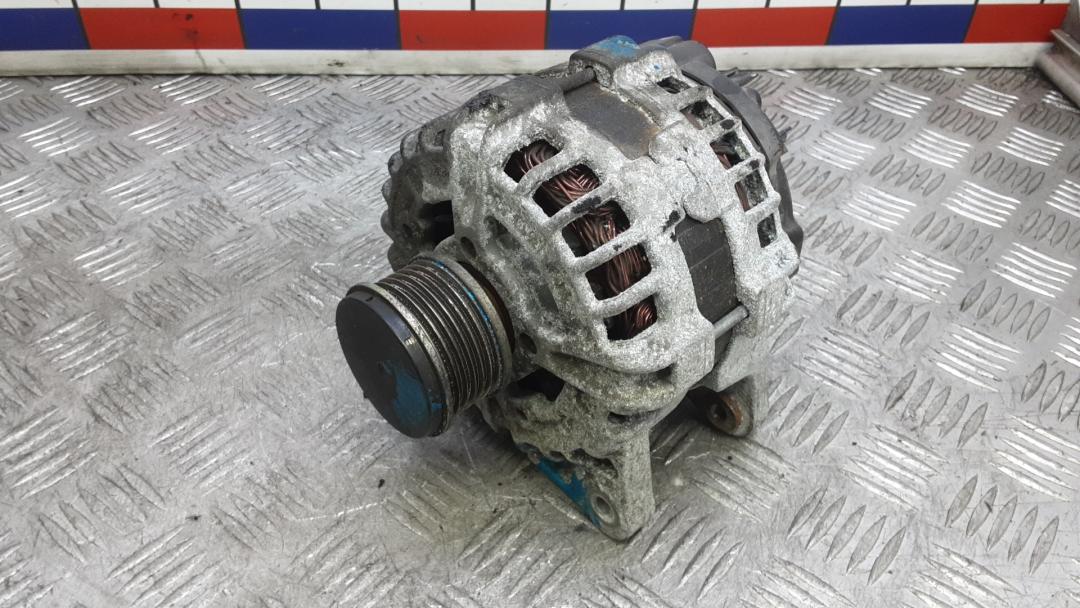 генератор Nissan Qashqai 2 поколение 2014, 1.5 л., дизель, МКПП, внедорожник 5 дв., 231004EA0A - фото №1