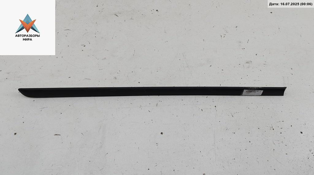 молдинг двери задней правой BMW 3 серия E46 1999, 1.9 л., бензин, МКПП, красный, седан, 8208452 - фото №1