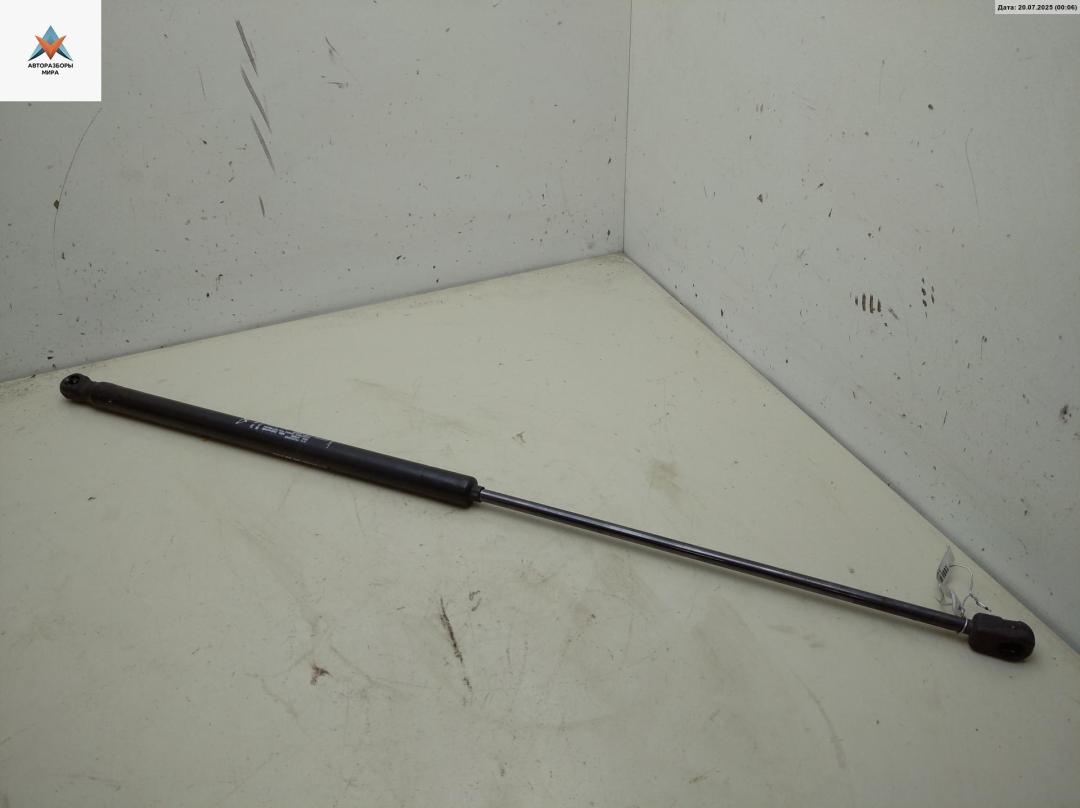 амортизатор крышки багажника (3-5 двери) Fiat Croma 2 поколение 2005, 1.9 л., дизель, АКПП, серый, универсал, 51734960 - фото №1