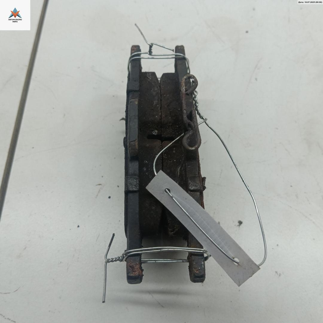 Колодки тормозные задние Ford C-Max 1 поколение 2003, 1.6 л., дизель, МКПП, серый, минивэн - фото №1