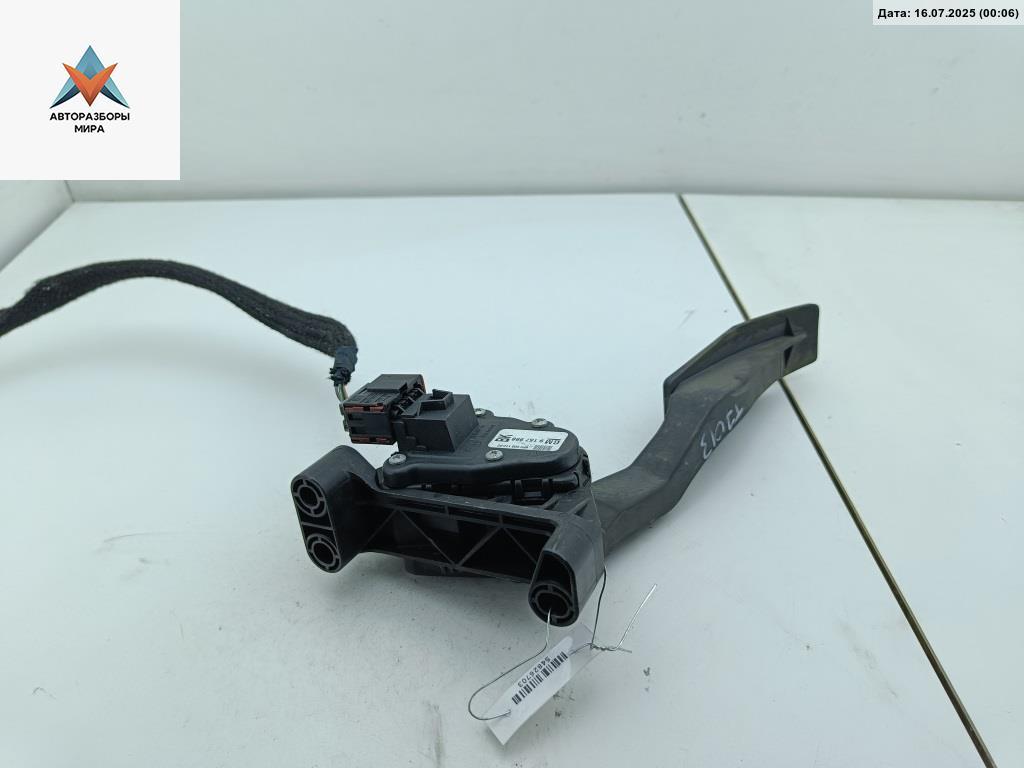 педаль Opel Astra G 2001, 1.2 л., бензин, МКПП, синий, хетчбэк 5 дв., 9157998 - фото №1