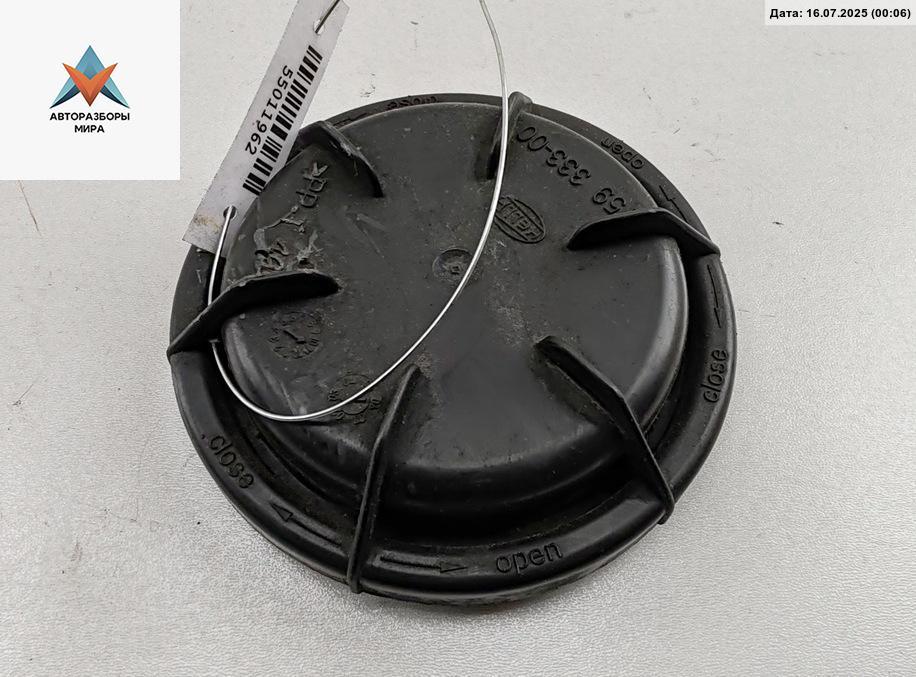 Крышка (заглушка) задняя фары BMW 5 серия E60/E61 2004, 2.2 л., бензин, МКПП, чёрный, седан, 15933300 - фото №1