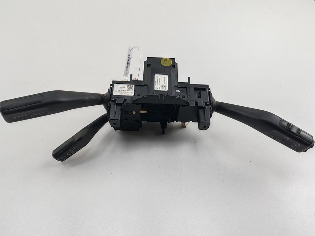 переключатель подрулевой Volkswagen Passat B6 2007, 2.0 л., дизель, МКПП, синий, универсал, 3C9953513