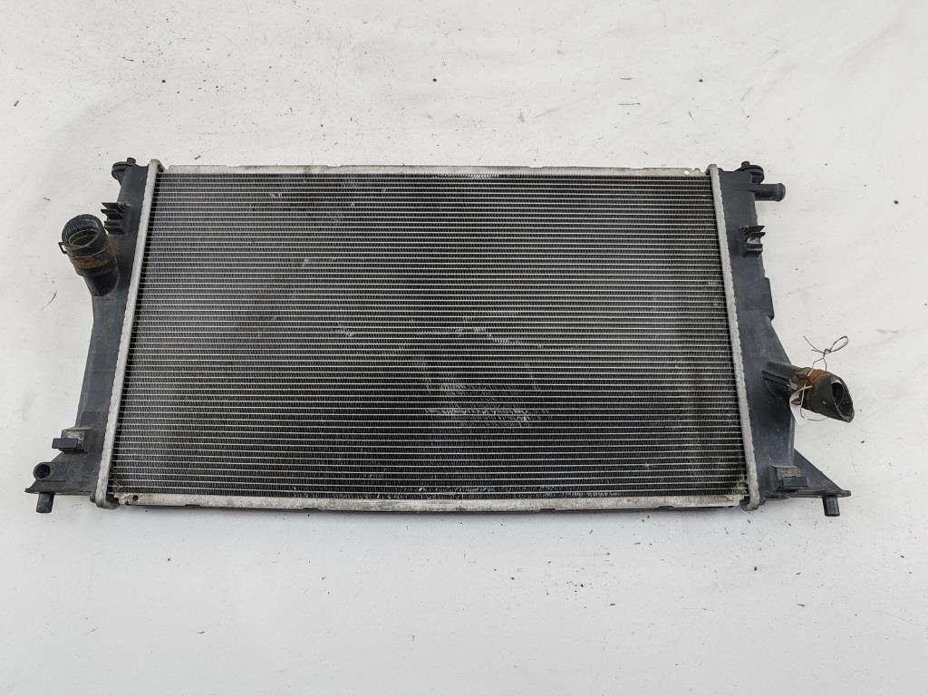 радиатор охлаждения Mazda 5 2006, 2.0 л., бензин, МКПП, серый, минивэн, 422000-7981