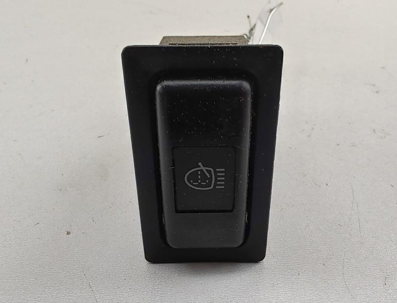 кнопка (выключатель) Toyota Avensis 2006, 2.2 л., дизель, МКПП, серый, универсал, 84150-05031
