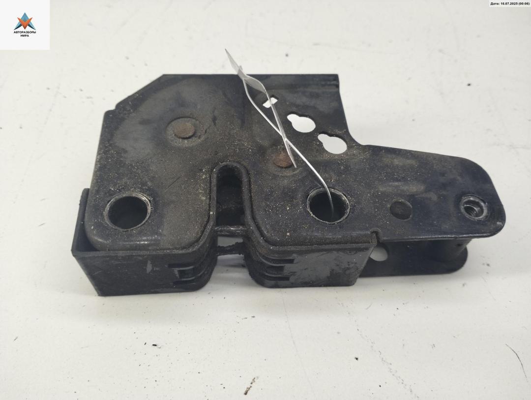 замок капота Skoda Fabia 2 поколение (5J) 2008, 1.6 л., бензин, МКПП, серый, хетчбэк 5 дв. - фото №1