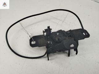 замок капота Volkswagen Bora 1 поколение 1999, 2.0 л., бензин, МКПП, чёрный, универсал, 1J0823509C