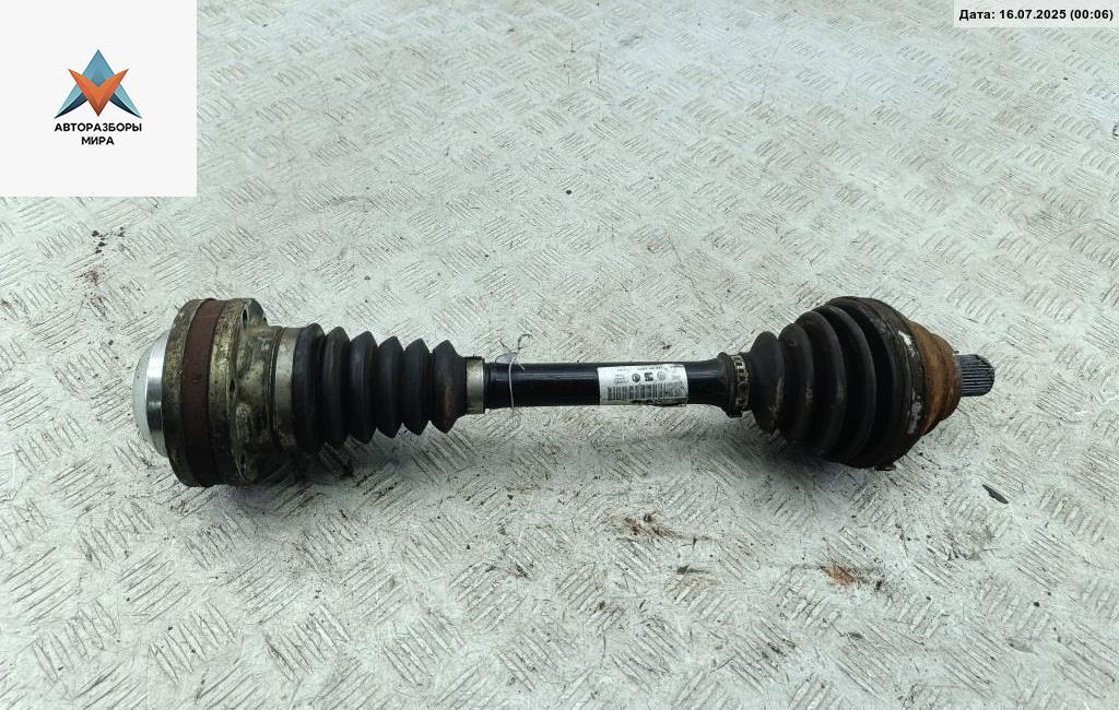 полуось передняя левая (приводной вал, ШРУС) Volkswagen Passat B6 2007, 2.0 л., дизель, МКПП, синий, универсал - фото №1