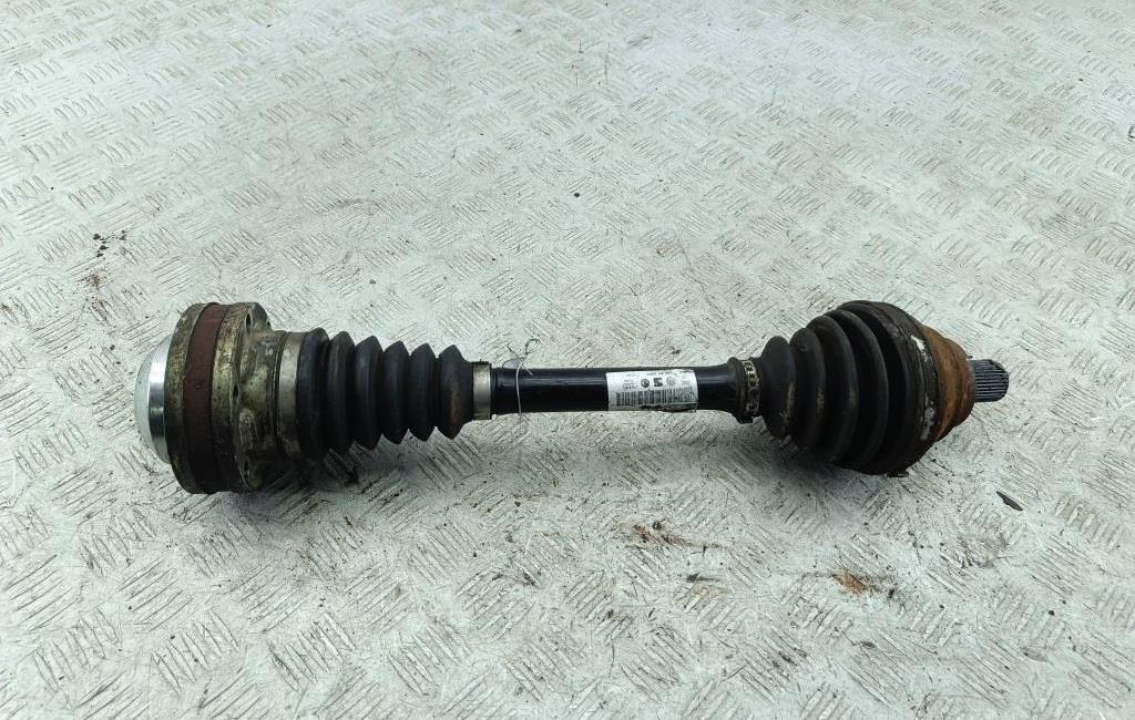 полуось передняя левая (приводной вал, ШРУС) Volkswagen Passat B6 2007, 2.0 л., дизель, МКПП, синий, универсал