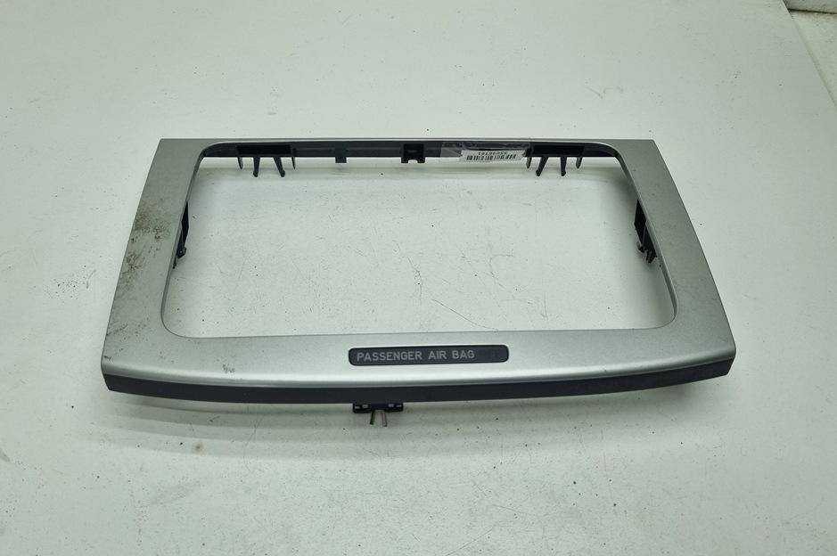 накладка на торпедо (консоль) Volkswagen Passat B6 2008, 1.4 л., бензин, МКПП, чёрный, универсал, 3C0858069AE