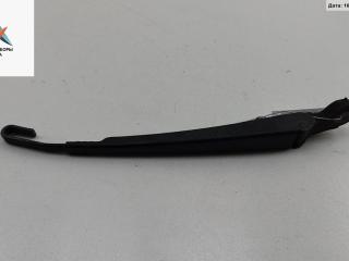 Щеткодержатель (поводок стеклоочистителя) задний Audi A6 4B/C5 [рестайлинг] 2002, 2.5 л., дизель, АКПП, синий, универсал, 8D9955407A