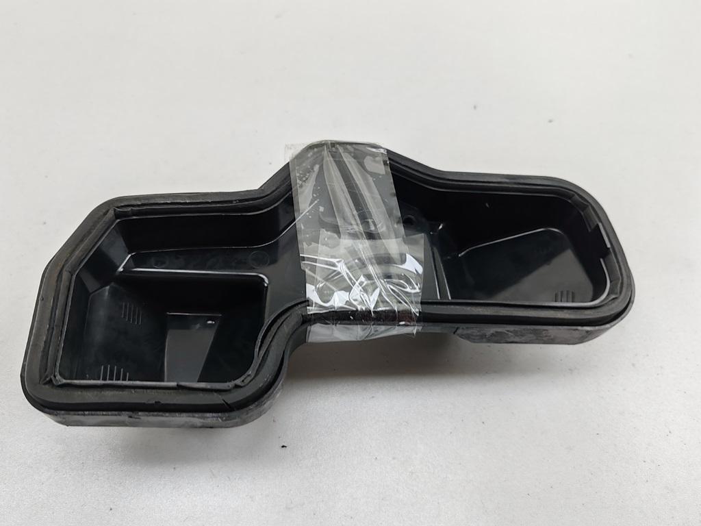 крышка фары Audi A6 C5 1998, 2.5 л., дизель, МКПП, серый, седан, 148467-00