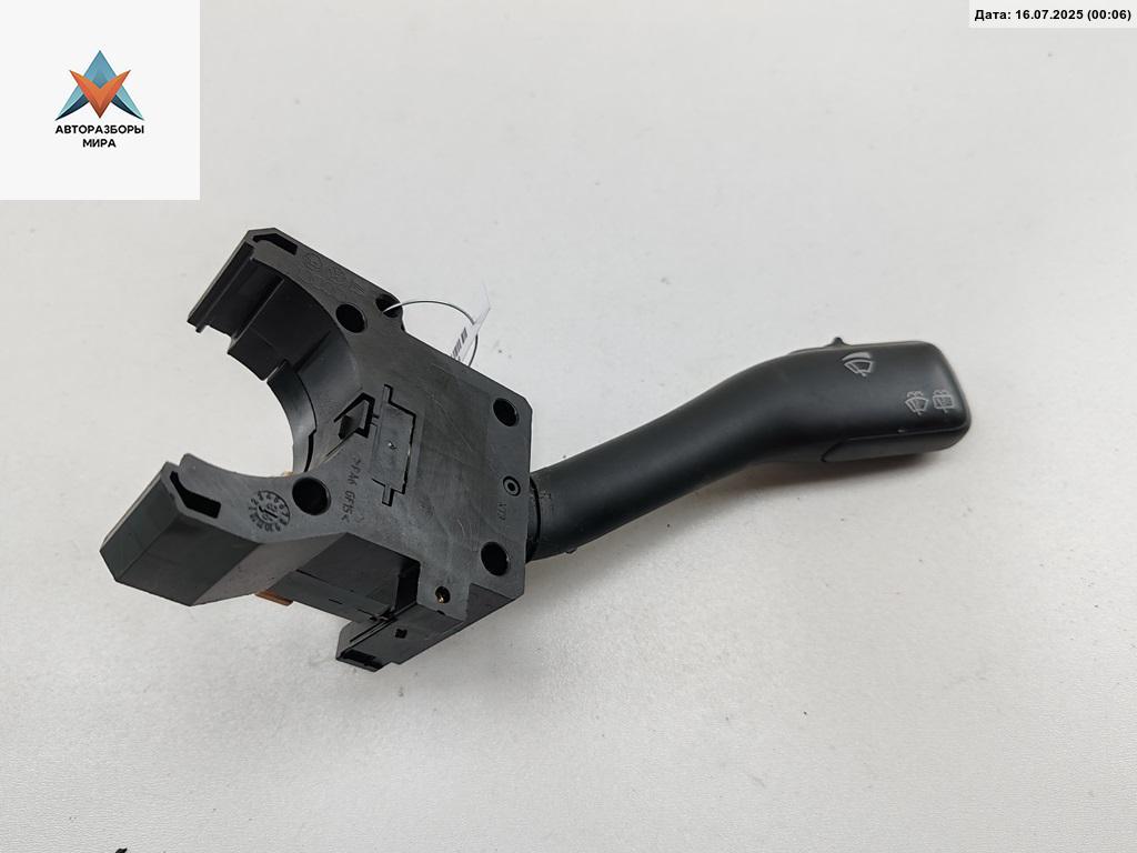 переключатель дворников Audi A6 4B/C5 1998, 2.4 л., бензин, АКПП, синий, универсал - фото №1