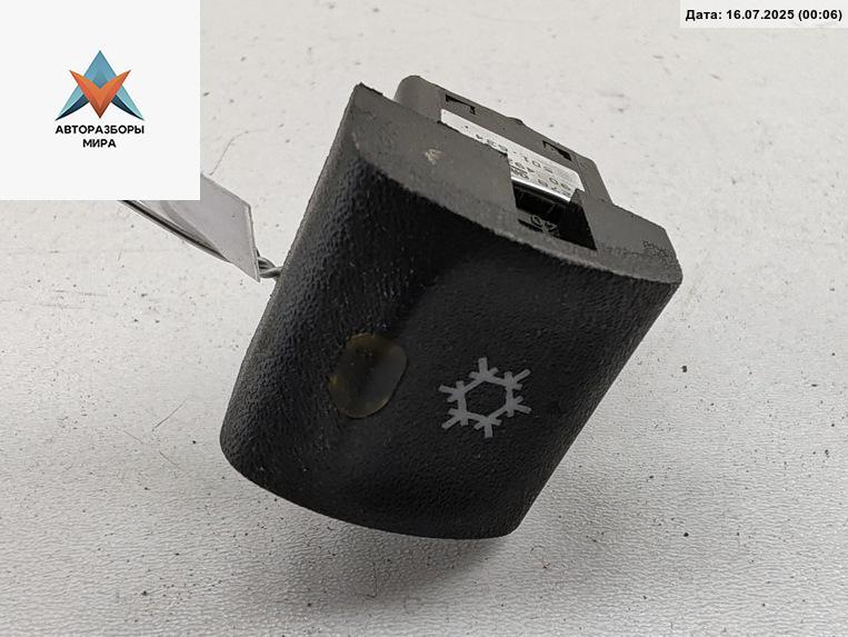 кнопка кондиционера Opel Vectra B 1998, 1.8 л., бензин, МКПП, синий, универсал, 90492932 - фото №1