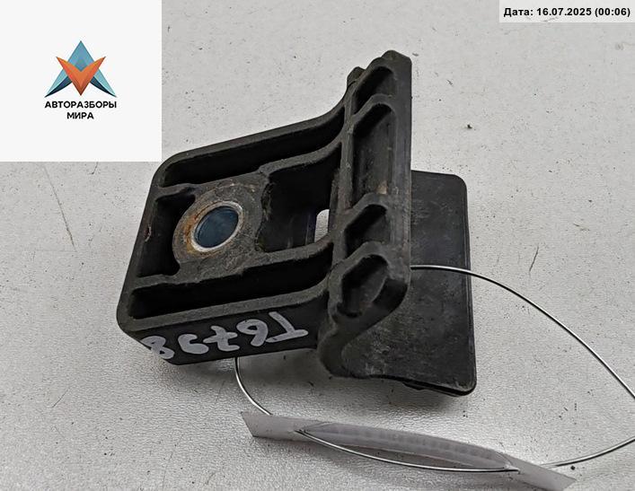 кронштейн радиатора Opel Astra J 2010, 1.6 л., бензин, МКПП, синий, хетчбэк 5 дв., 13250318 - фото №1