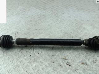 полуось передняя правая (приводной вал, ШРУС) Volkswagen Passat B6 2008, 1.4 л., бензин, МКПП, чёрный, универсал