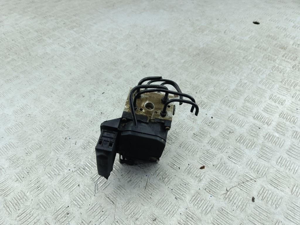 блок ABS Volkswagen Passat B5 1999, 2.5 л., дизель, МКПП, чёрный, универсал, 8E0614111T