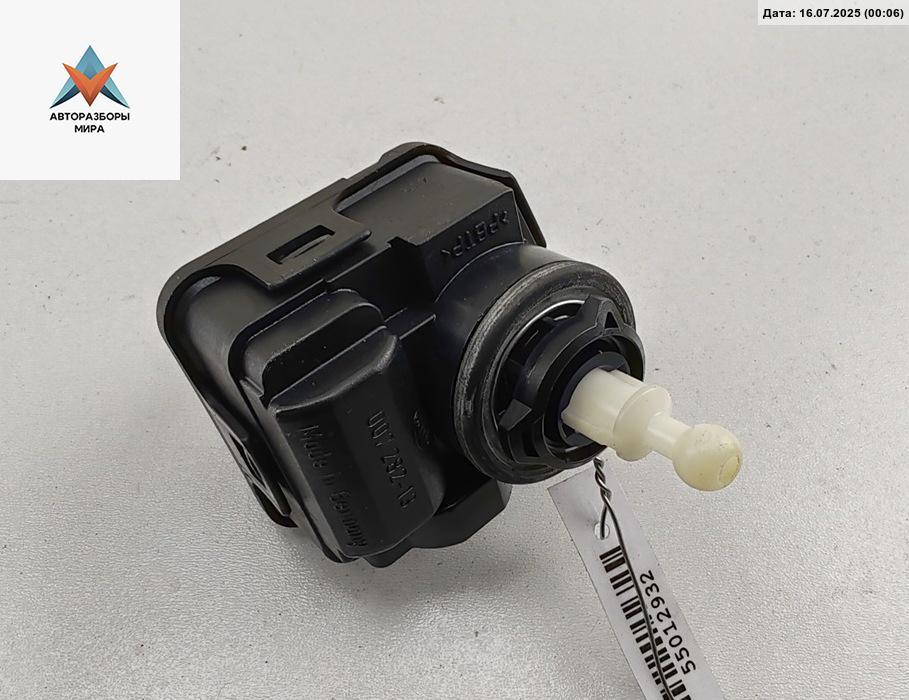 корректор фар Audi A6 4B/C5 1998, 2.5 л., дизель, МКПП, серый, седан, 8L0941295 - фото №1