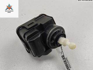 корректор фар Audi A6 4B/C5 1998, 2.5 л., дизель, МКПП, серый, седан, 8L0941295