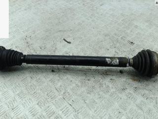 полуось передняя правая (приводной вал, ШРУС) Volkswagen Passat B6 2007, 2.0 л., дизель, МКПП, синий, универсал
