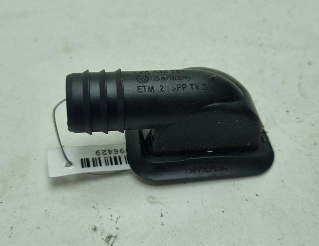 накладка на торпедо (консоль) Volkswagen Passat B6 2005, 1.6 л., бензин, МКПП, синий, универсал, 1K0820731