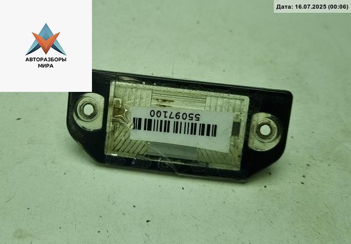 подсветка номера Volkswagen Passat B5 1999, 1.9 л., дизель, МКПП, синий, седан, 3B0943021 - фото №1