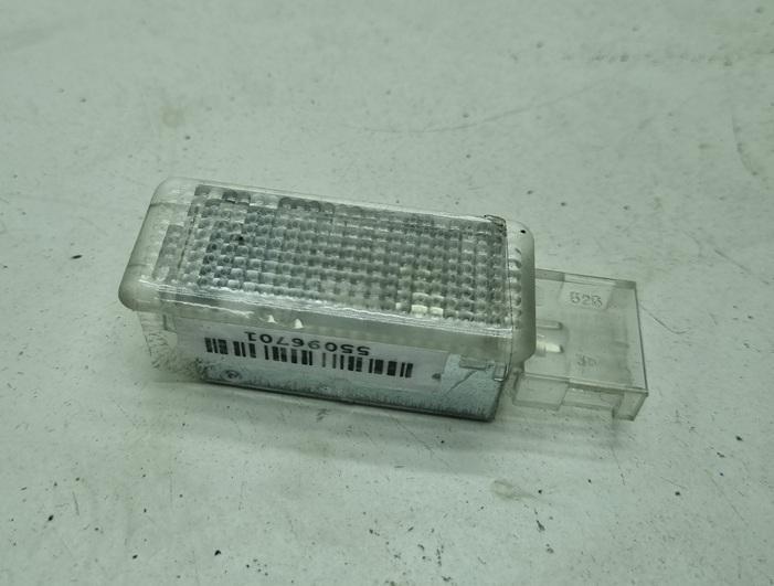 фонарь салона (плафон) Volkswagen Passat B6 2005, 1.6 л., бензин, МКПП, синий, универсал, 6L0947565