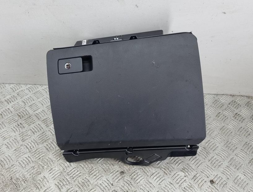бардачок Volkswagen Passat B6 2005, 1.6 л., бензин, МКПП, синий, универсал, 3C1857114