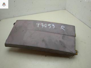 ресничка (ус) правой фары Volkswagen Transporter T4 1992, 2.4 л., дизель, МКПП, серый, микроавтобус