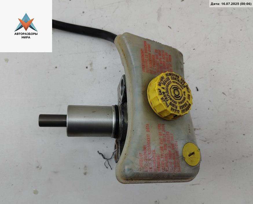 цилиндр тормозной главный Audi A4 B6 2001, 2.0 л., бензин, МКПП, серый, седан, 8E0611301C - фото №1