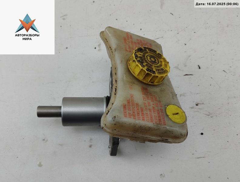 цилиндр тормозной главный Audi A4 B6 2003, 1.8 л., Ti, бензин, АКПП, серый, седан, 8E0611301E - фото №1