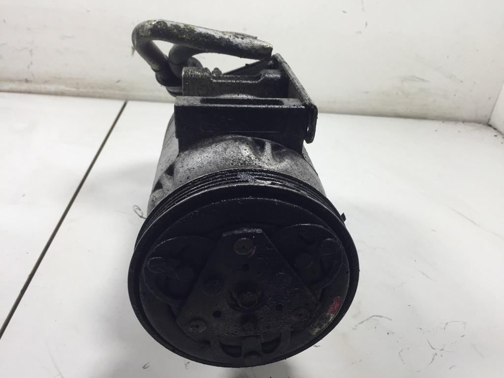компрессор кондиционера Volkswagen Passat B5 1998, 1.8 л., бензин, 8D0260805D - фото №1