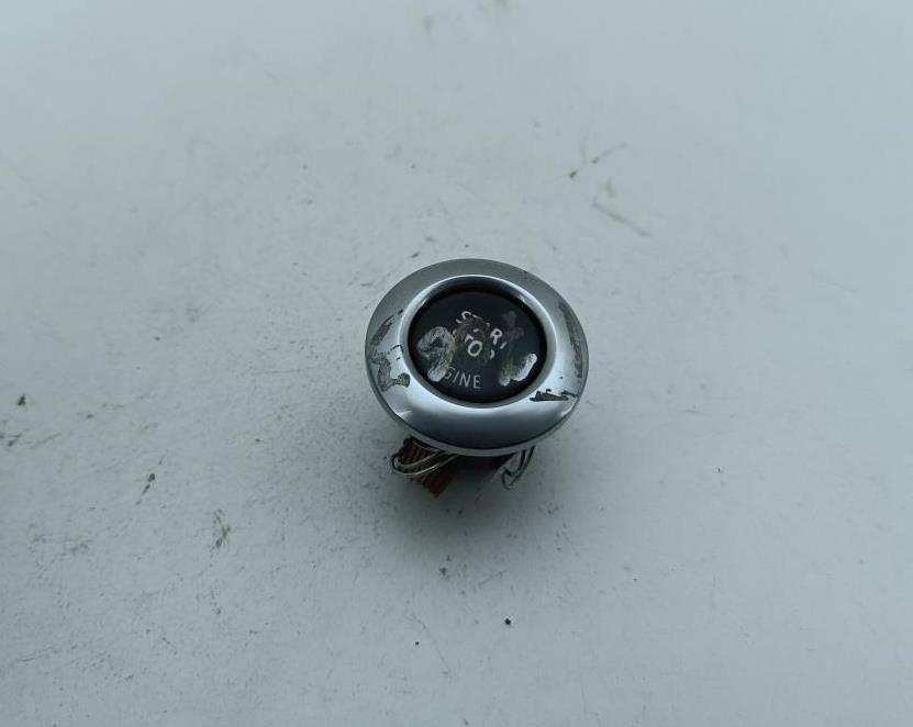 кнопка запуска двигателя BMW 1 E81/E87 2007, 2.0 л., дизель, МКПП, серый, хетчбэк 5 дв., 6949499