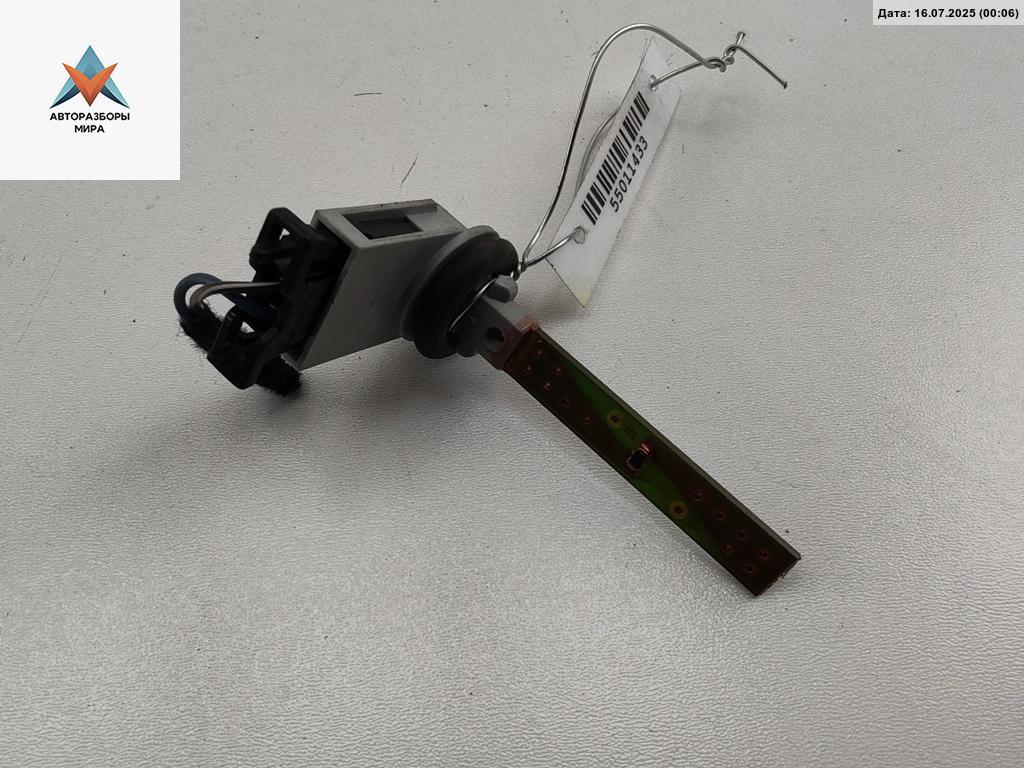 датчик температуры Skoda Octavia mk2 (A5 1Z) 2004, 2.0 л., дизель, МКПП, серый, хетчбэк 5 дв., 4B0820539 - фото №1