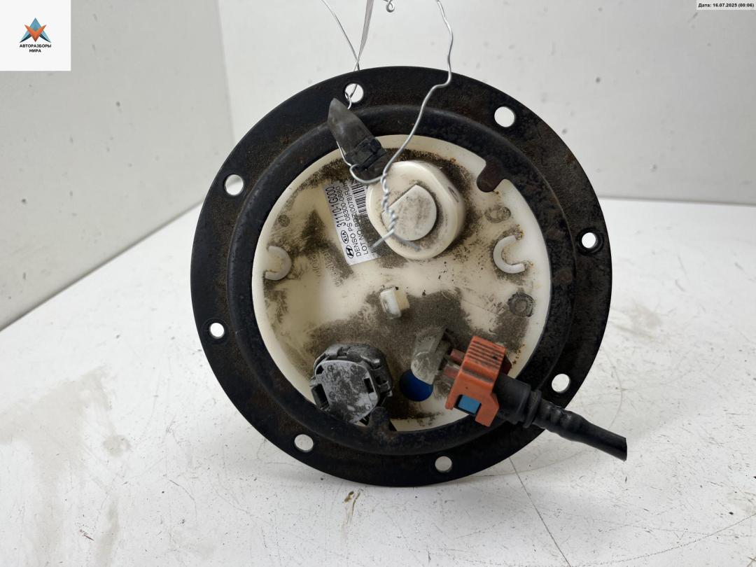 насос топливный Kia Rio 2 поколение 2006, 1.4 л., бензин, МКПП, синий, хетчбэк 5 дв., 31110-1G000 - фото №1