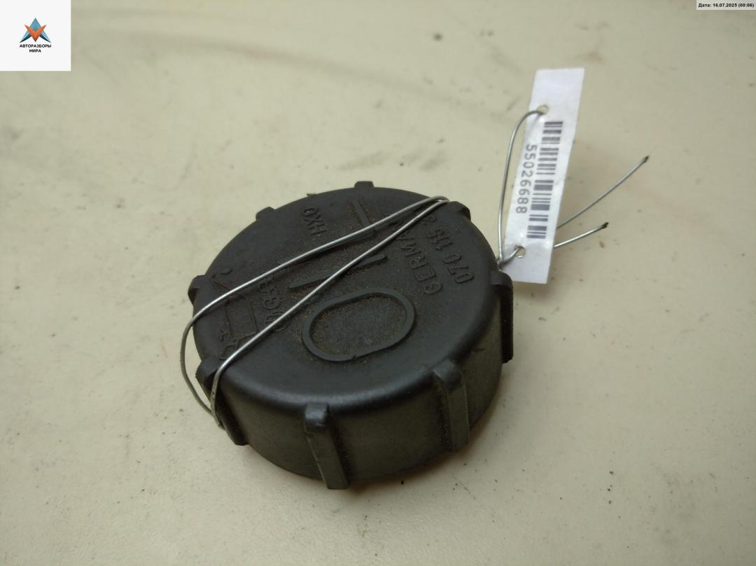 пробка маслозаливная Volkswagen Transporter T4 1995, 2.4 л., дизель, МКПП, белый, микроавтобус, 074115319 - фото №1