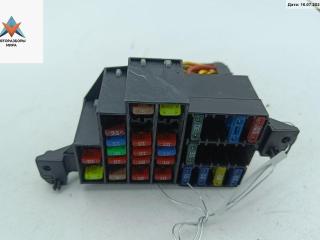 блок предохранителей Dacia (Renault) Sandero I 2009, 1.2 л., бензин, МКПП, красный, хетчбэк 5 дв., 7703297597