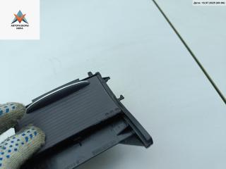 пепельница Mercedes-Benz A-Класс W168/V168 [рестайлинг] 2003, 1.6 л., бензин, МКПП, серый, хетчбэк 5 дв., 1688100930