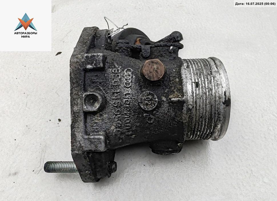 заслонка дроссельная Audi A4 B6 2002, 2.5 л., дизель, МКПП, синий, универсал, 8E0115950C - фото №1